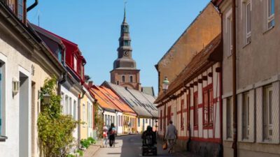 Ystads kommun Mariakyrkan sedd från Lilla västergatan i Ystad Fotograf: Elna Andersson anges alltid vid publicering